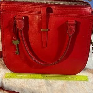 Fossil handbag, red leather, shoulder or handbag, excellent condition.
